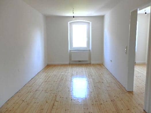 Helle 2-Zimmer-Wohnung mit Küche in Neuzeug, 52 m², Parkplatz