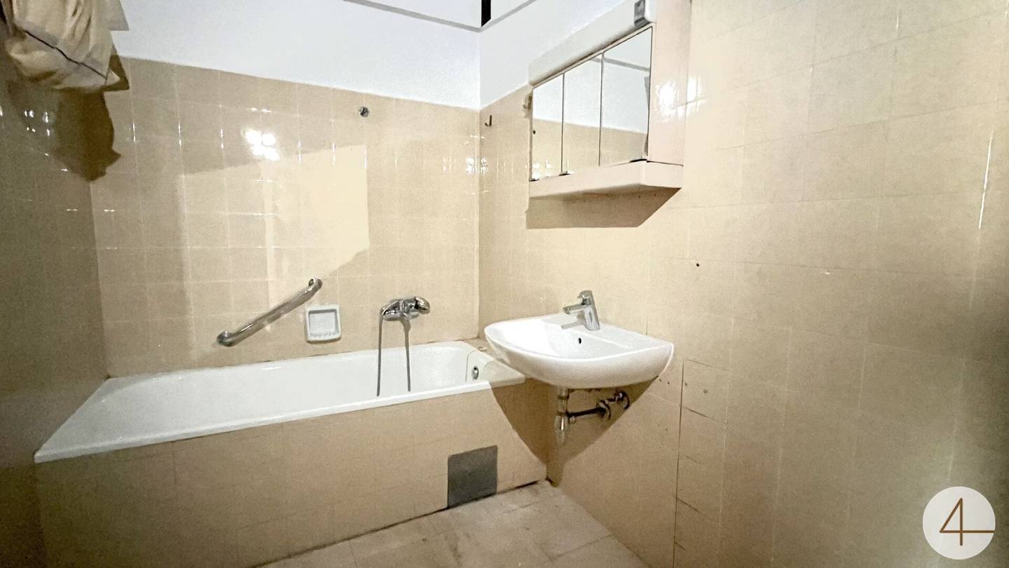 apartment with loggia near U6