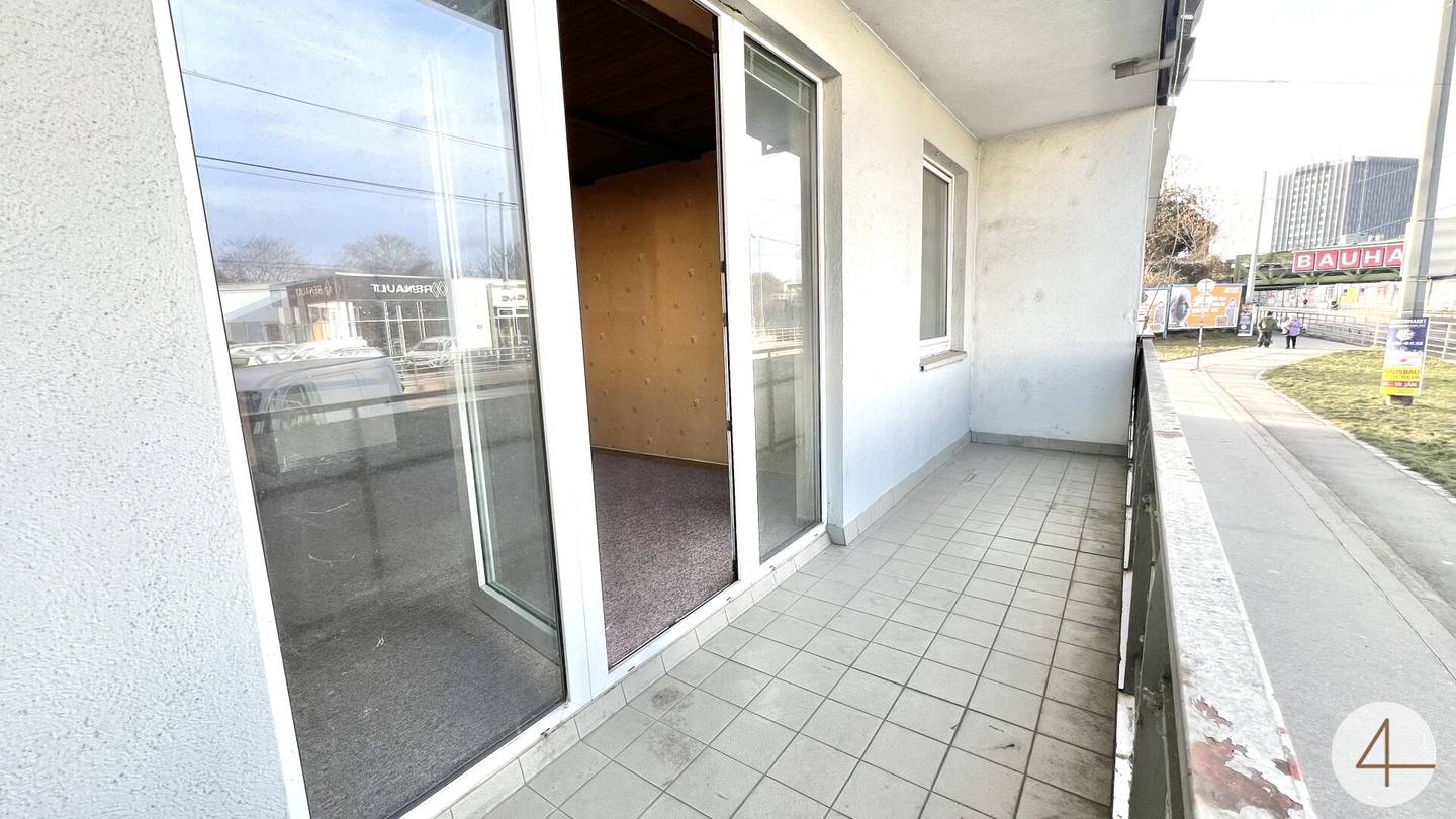 apartment with loggia near U6