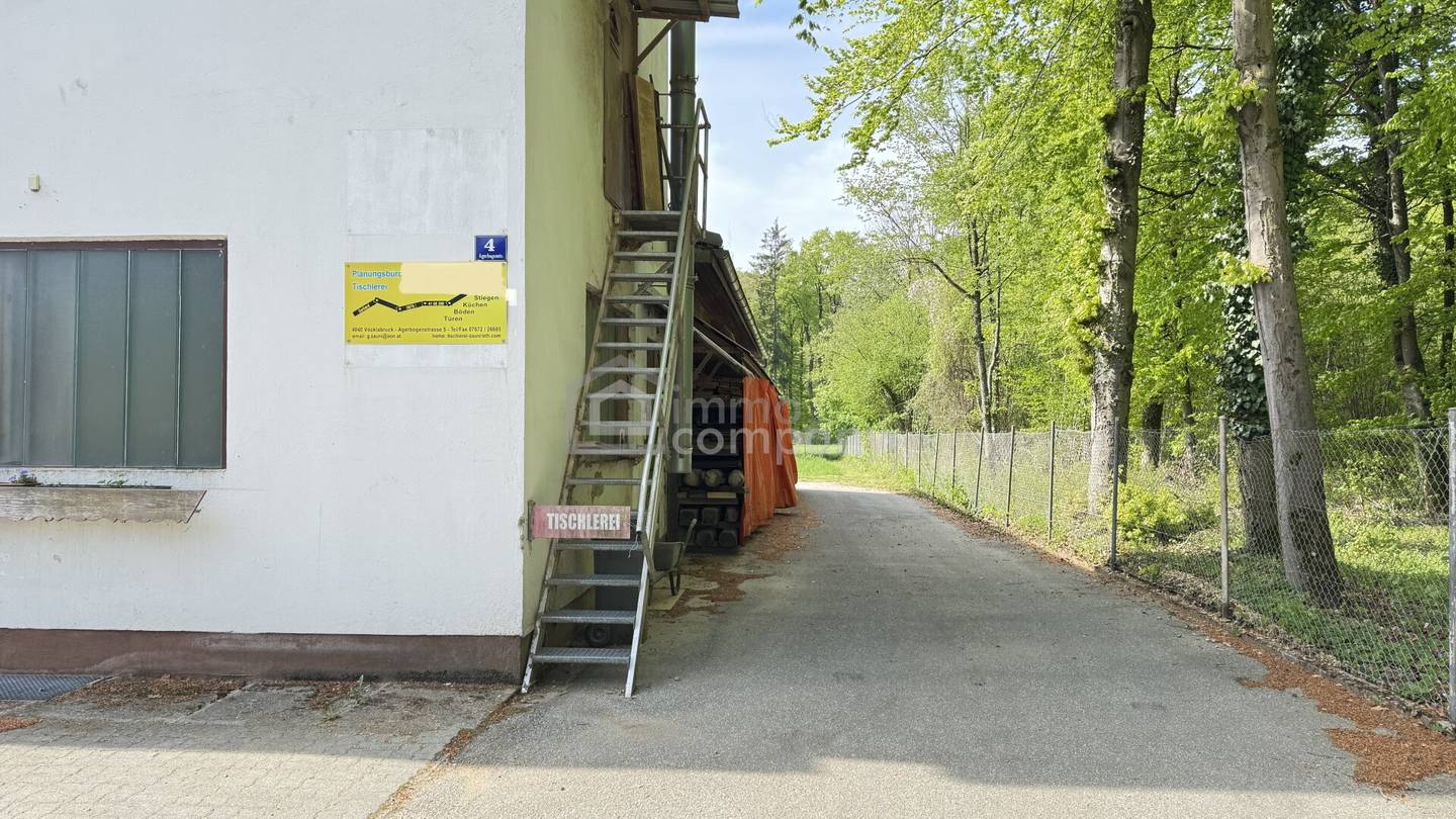 Wohnhaus und Werkstatt (derzeit Tischlerei) viel Grund in Vöcklabruck/Dürnau – ideal für Betriebsnachfolge