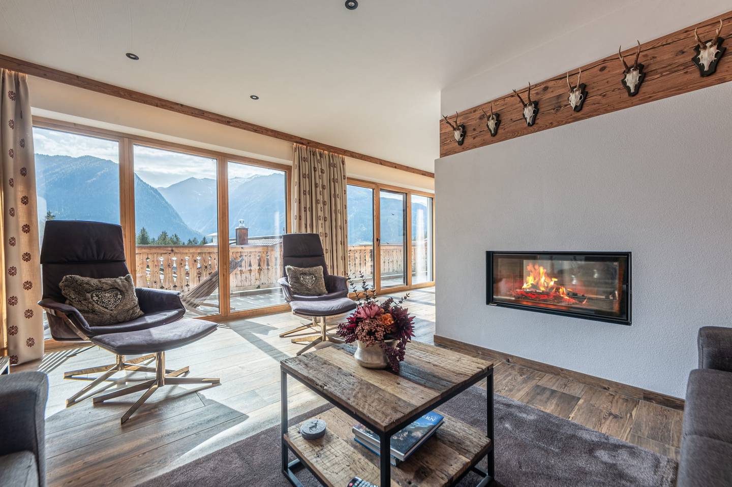Holiday home with ski in ski out panoramic location in Panorama setting? no: Holiday home with ski in ski out panorama