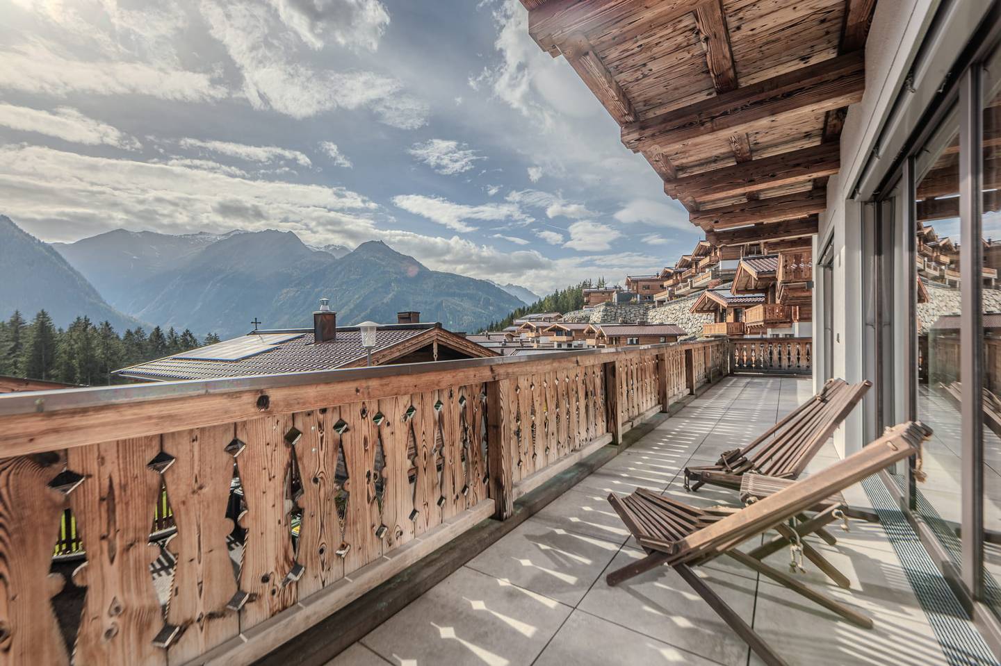 Holiday home with ski in ski out panoramic location in Panorama setting? no: Holiday home with ski in ski out panorama