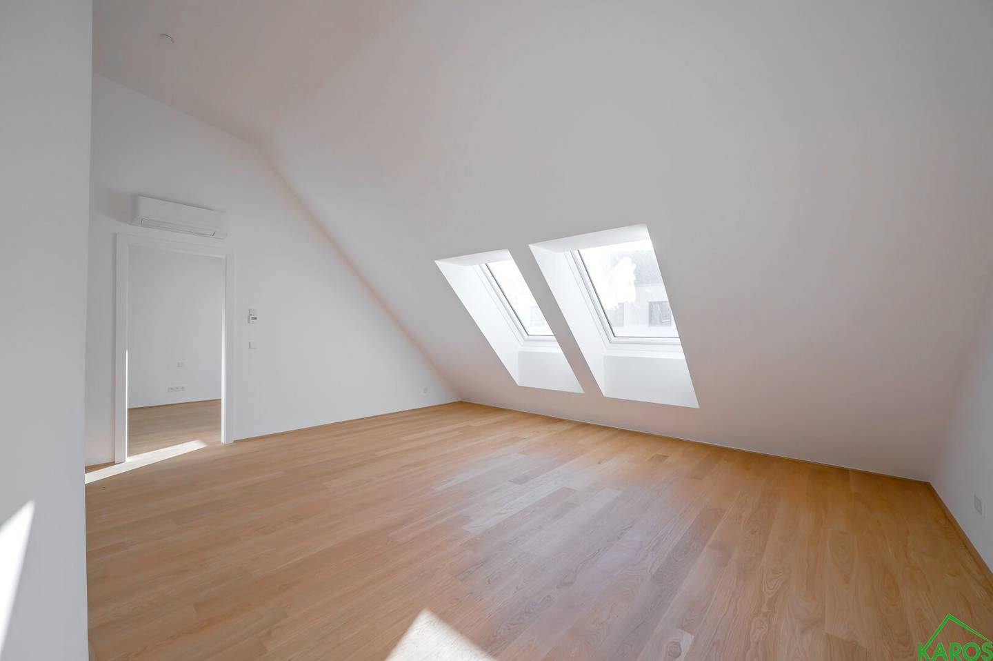 VILLA AUHOF - ELEGANTER NEUBAU IM DACHGESCHOSS