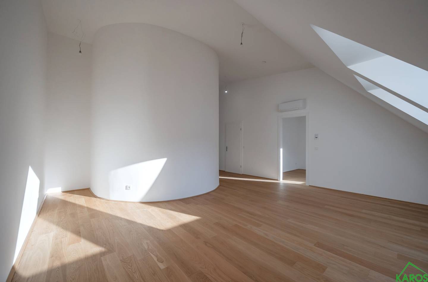VILLA AUHOF - ELEGANTER NEUBAU IM DACHGESCHOSS