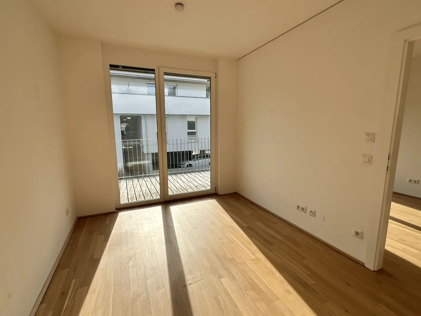 Erstbezug Wohnung mit Balkon und Fußbodenheizung