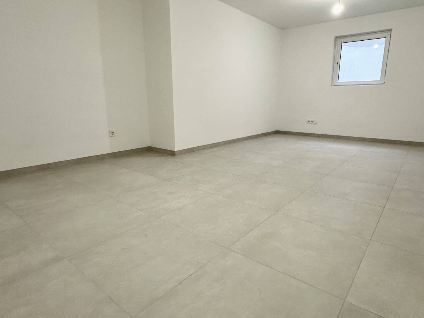 New Build Semi-Detached House in Vienna 21st District with Garden, Walking Distance to U1 Leopoldau