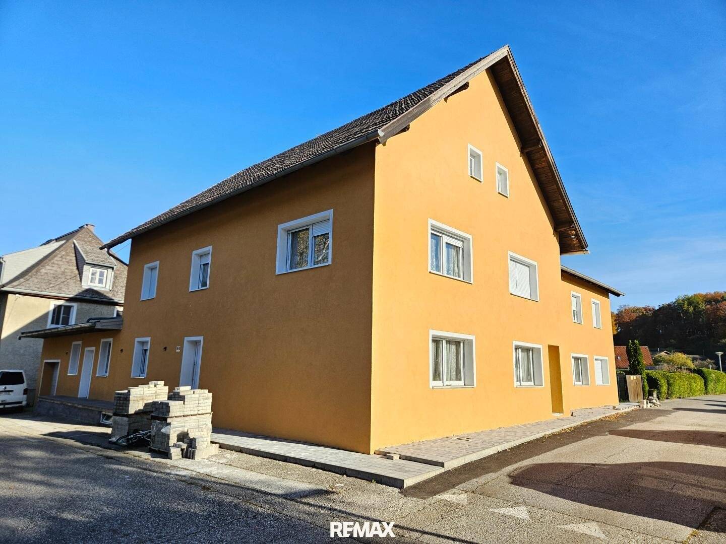 3 Family House (Multi Family House)