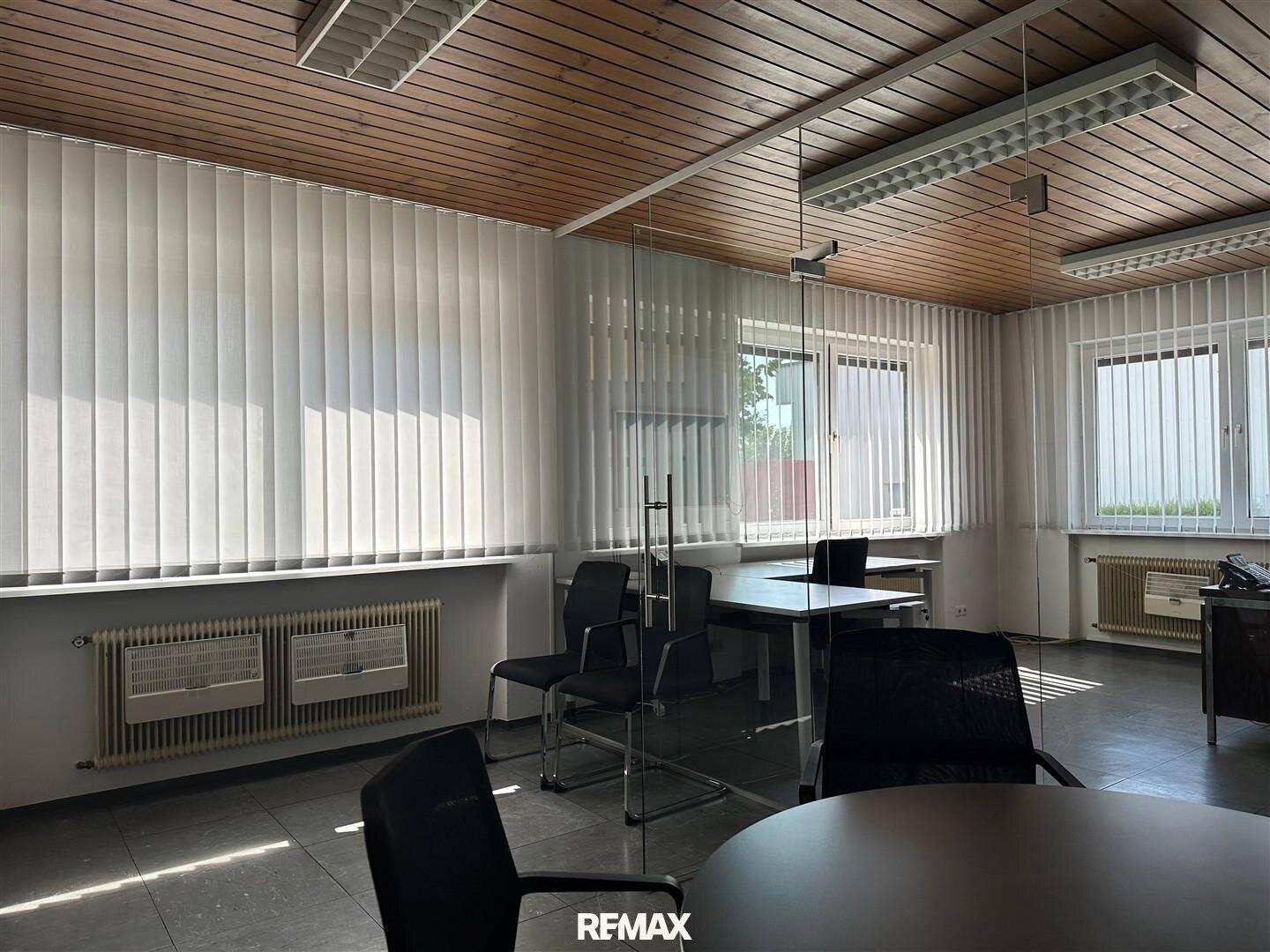 Office or practice premises, also partitionable