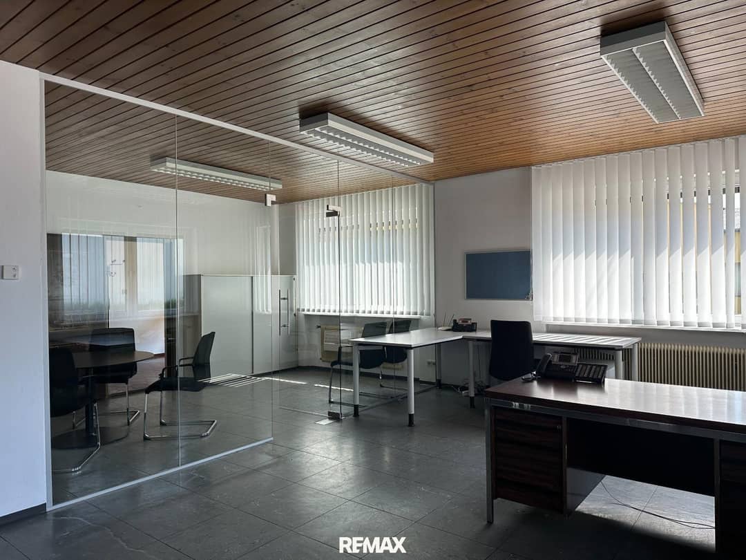 Büro- oder Praxisräumlichkeiten - auch teilbar