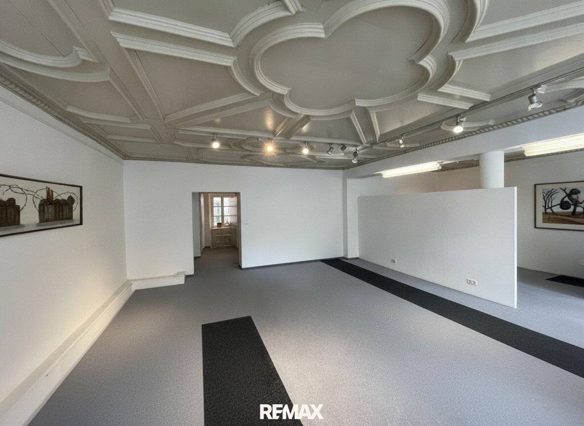 Attractive offices with reception area, ideal for tax advisors, lawyers