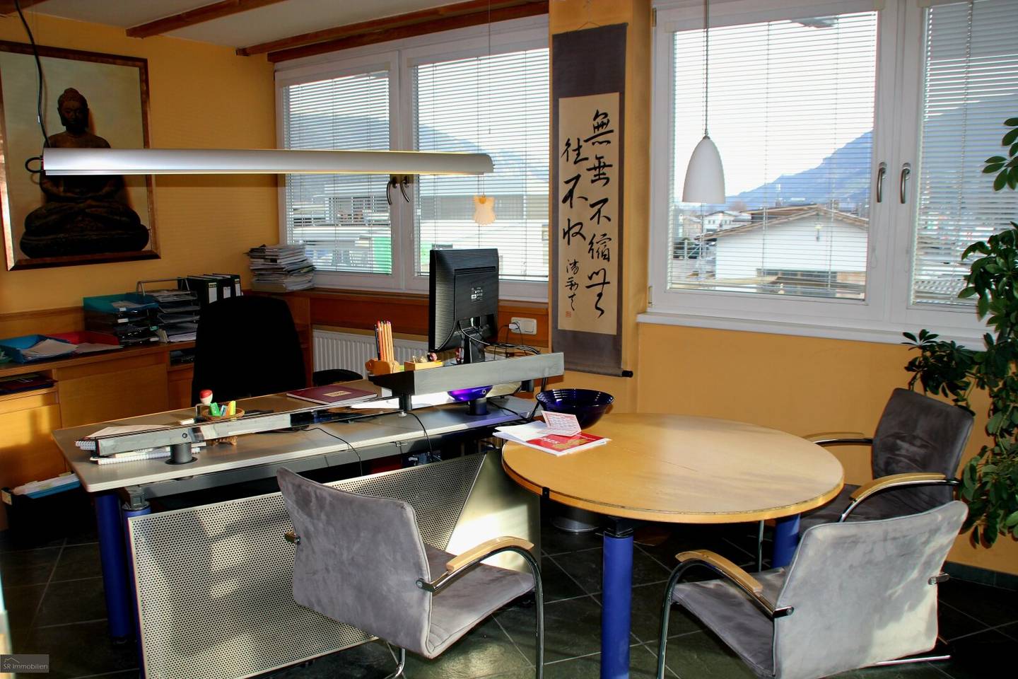 Office premises in the Kolsass industrial area for rent