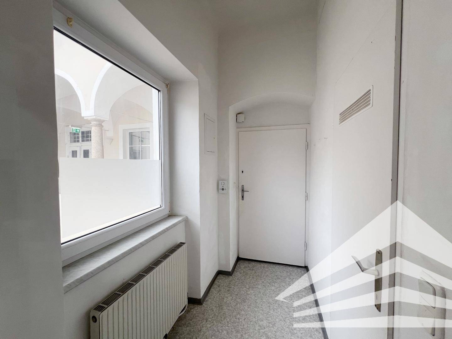 Apartment in city center with separate kitchen