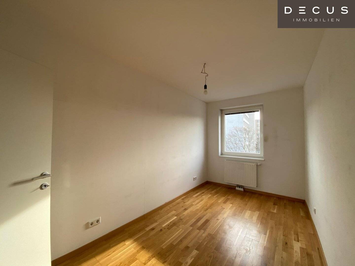Helle Wohnung mit Loggia und separatem WC