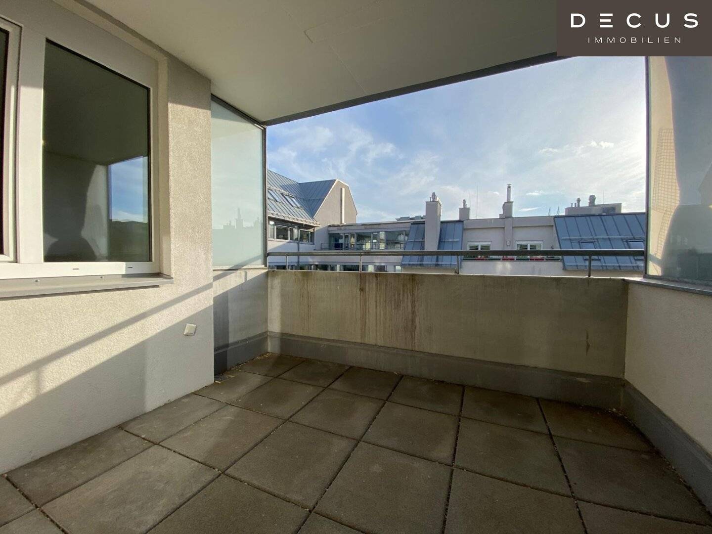 Helle Wohnung mit Loggia und separatem WC