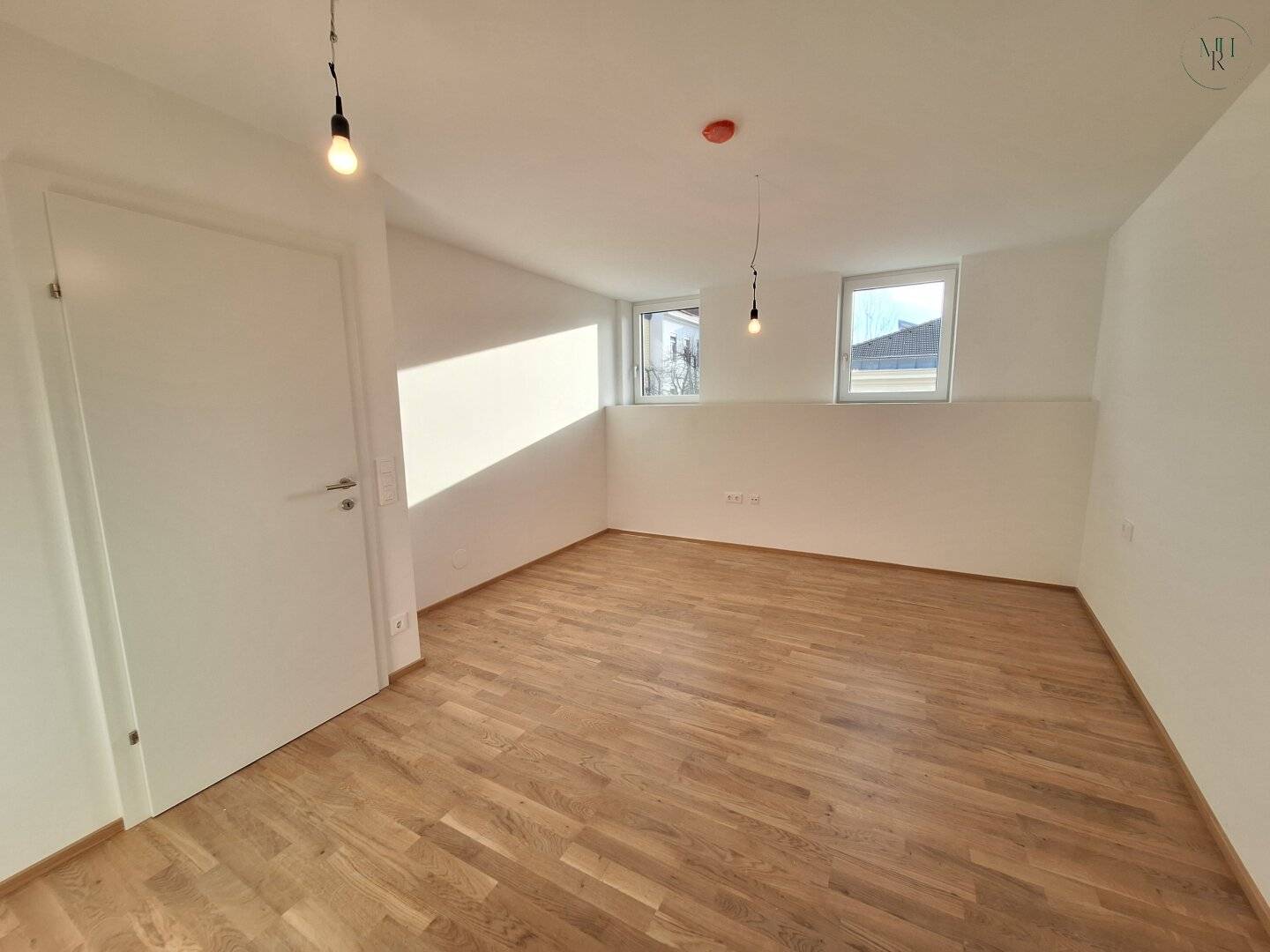 Apartment with inner courtyard balcony near U3 green view