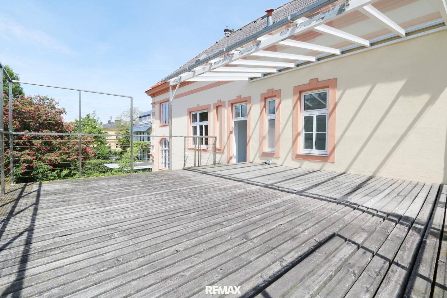 Apartment in Wels villa district with terrace