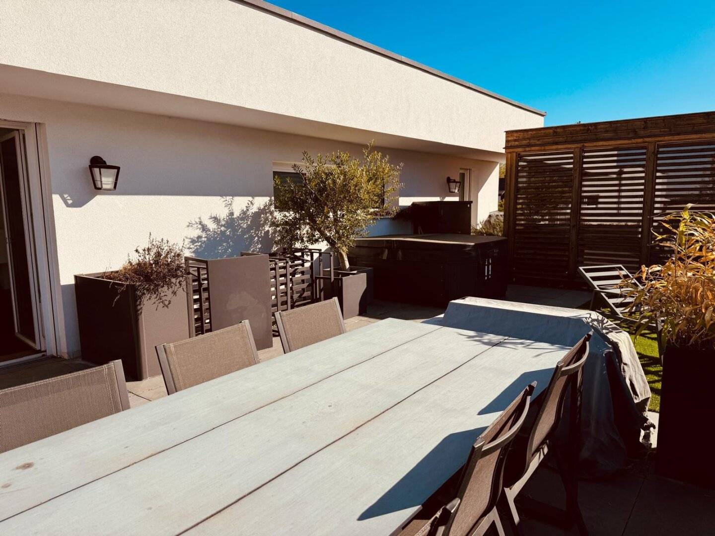Penthouse mit Terrasse und Whirlpool