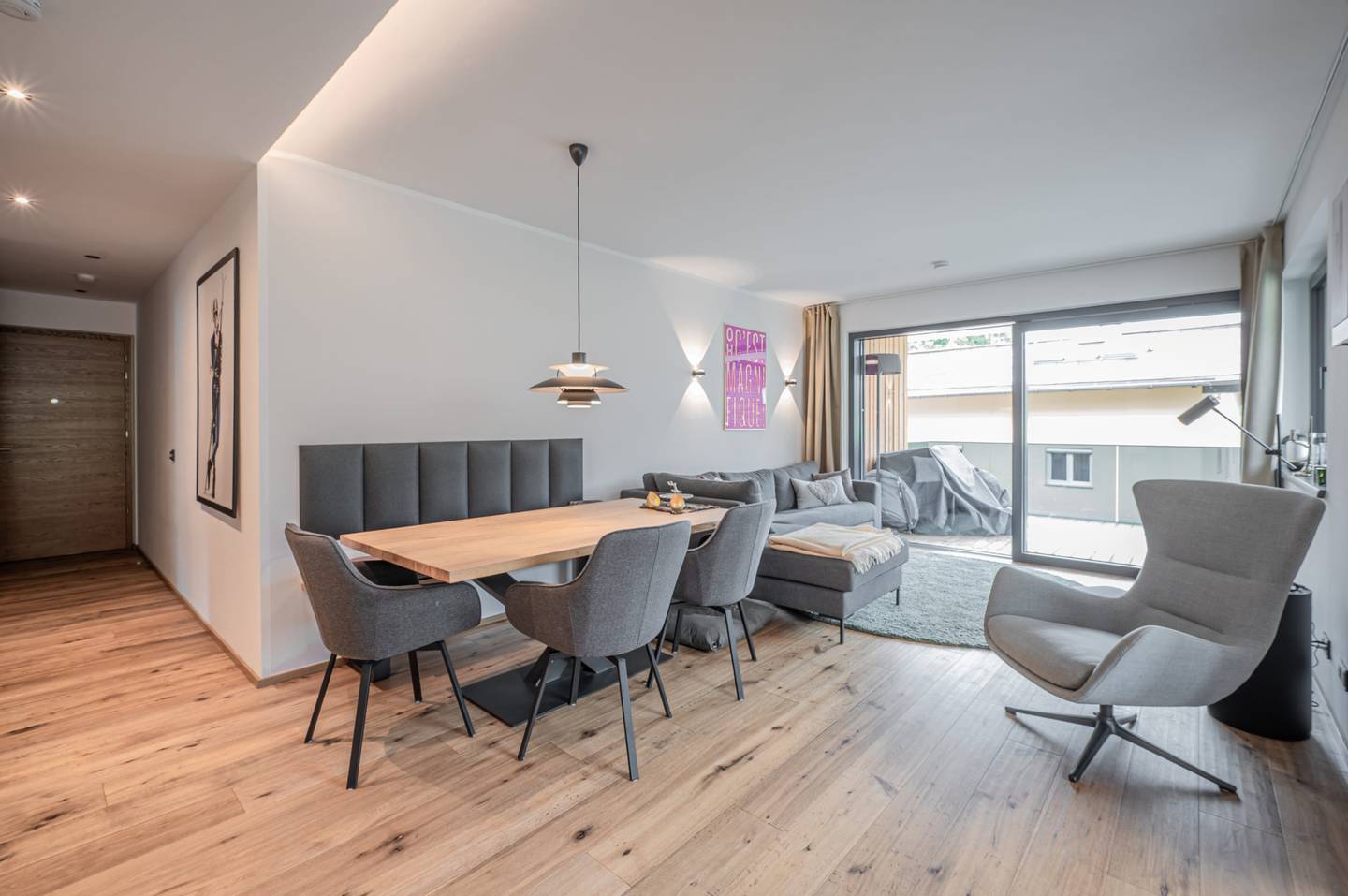Wohnung neuwertig in zentraler Lage mit Terrasse