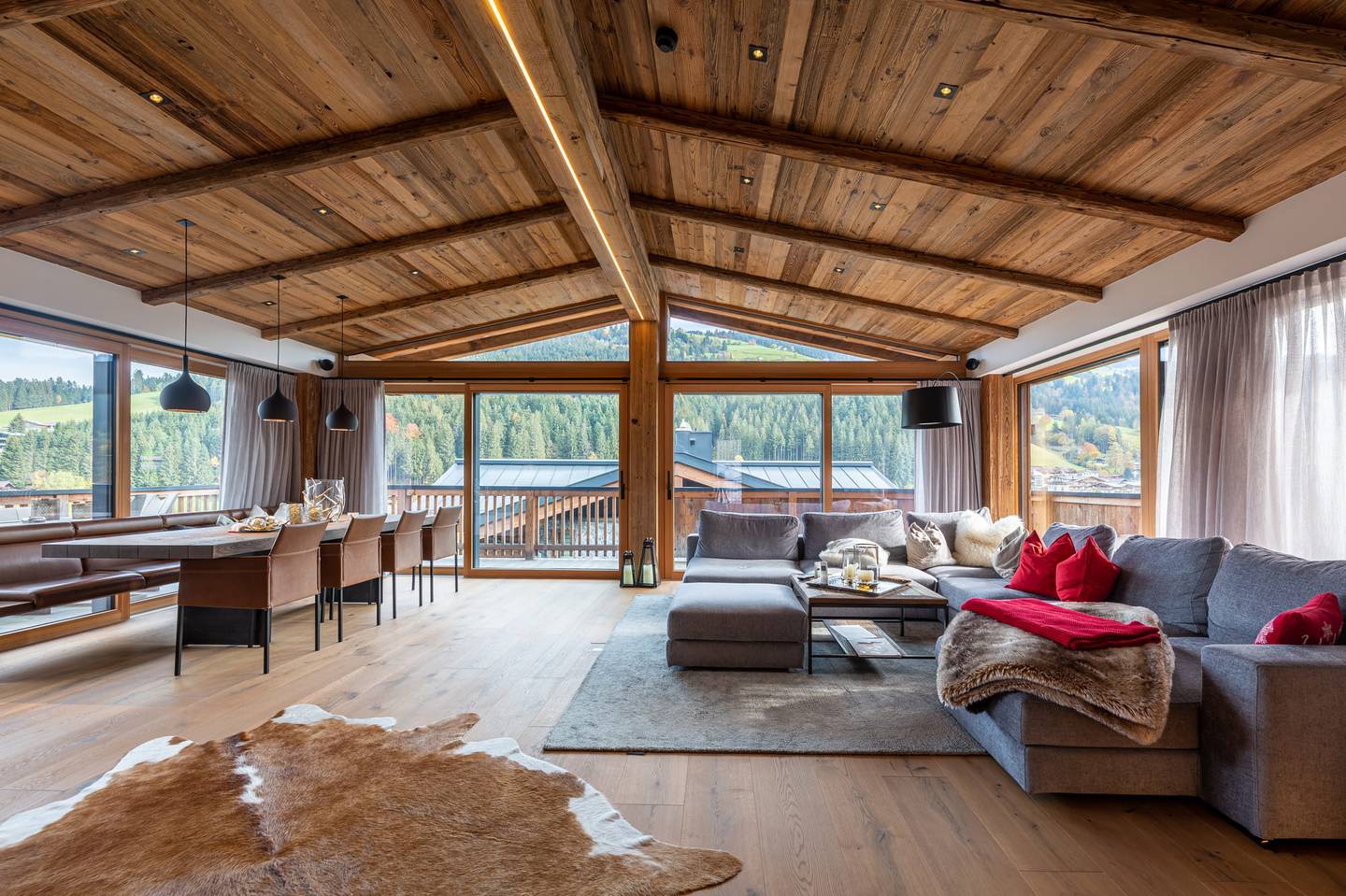 Chalet mit unverbaubarem Bergblick in Kirchberg in Tirol, 250 m²