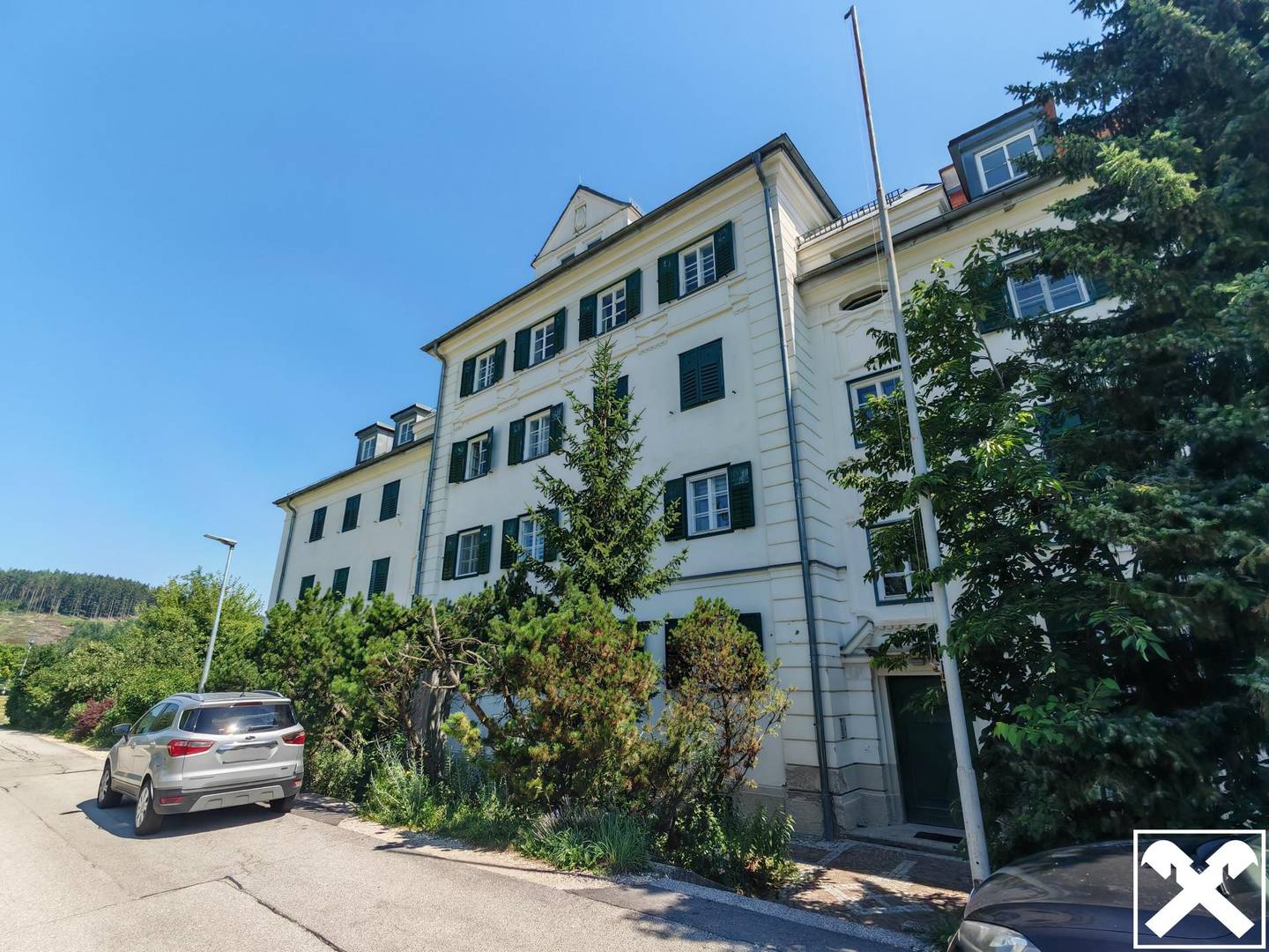 Sanierte Altbauwohnung Petzenblick Bahnanbindung