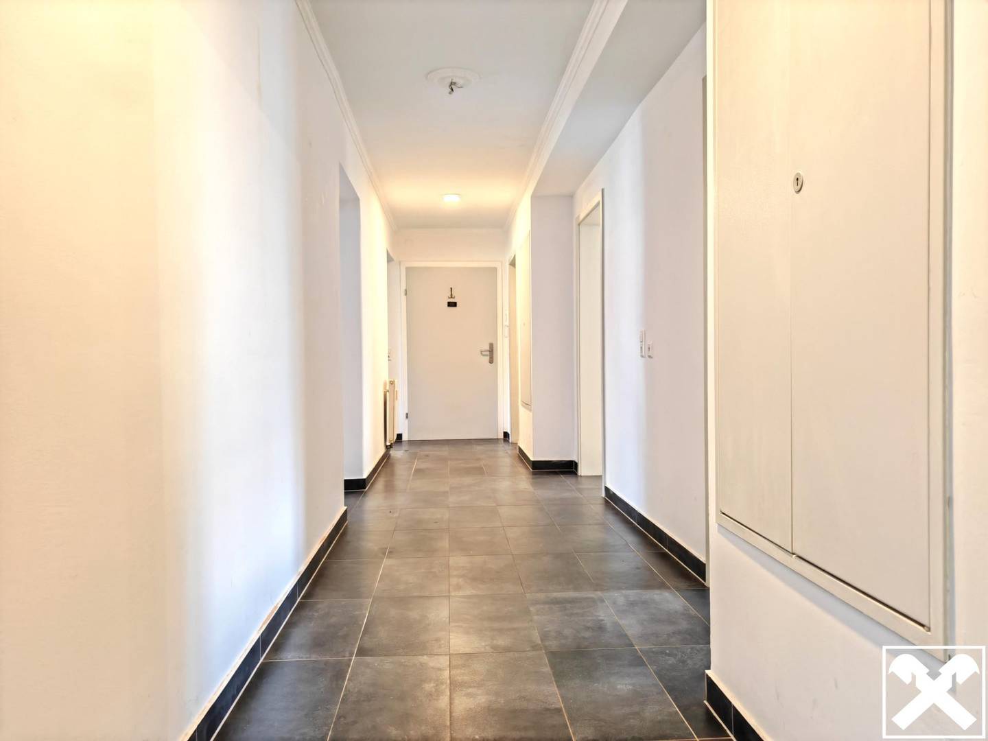 Sanierte Altbauwohnung Petzenblick Bahnanbindung