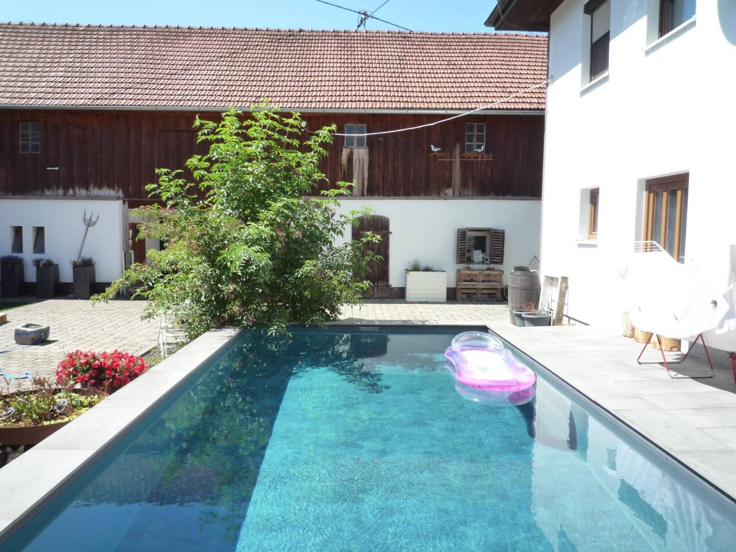 Anlageobjekt Pattigham: 3 Wohneinheiten, Innenhofpool, 600 m² Nutzfl.
