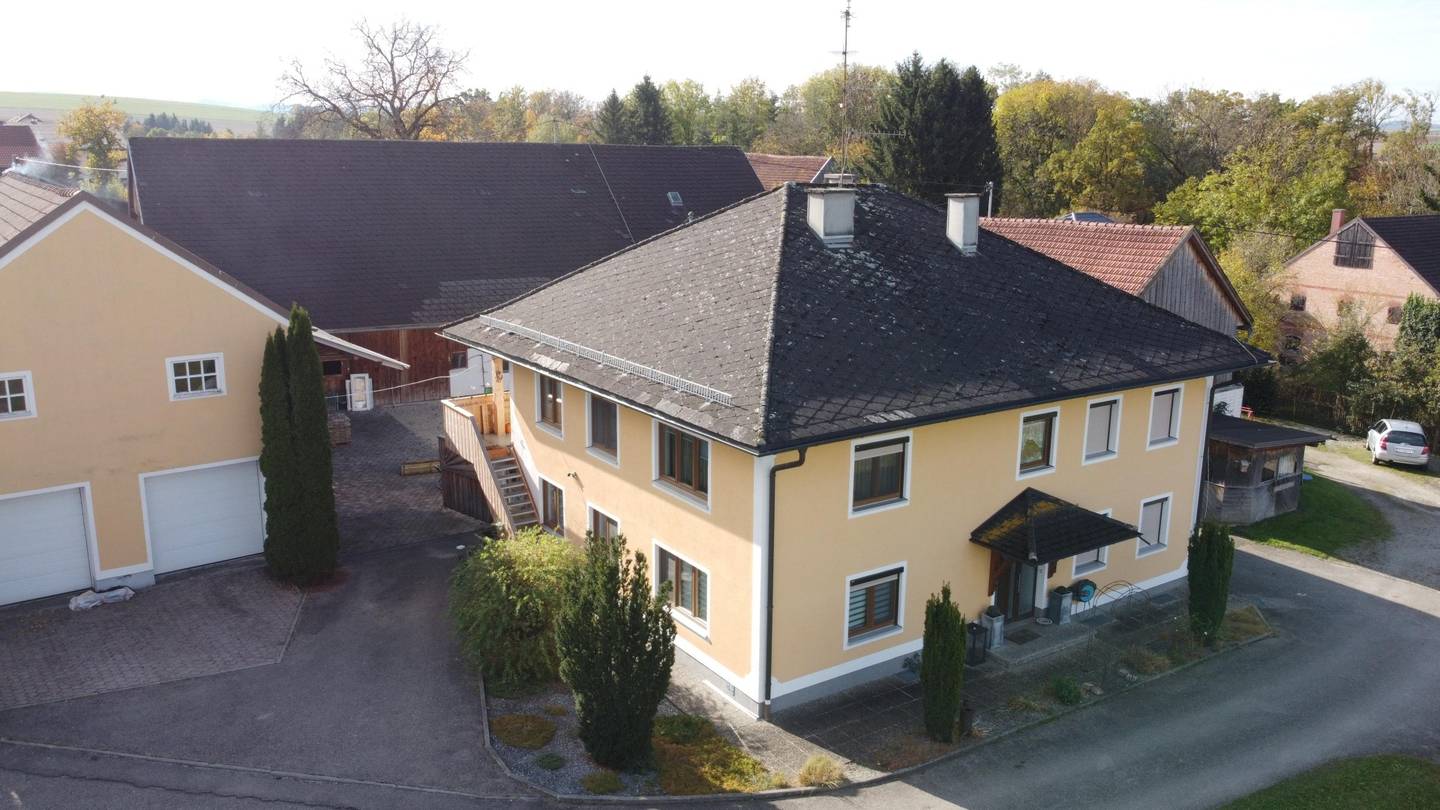 Anlageobjekt Pattigham: 3 Wohneinheiten, Innenhofpool, 600 m² Nutzfl.