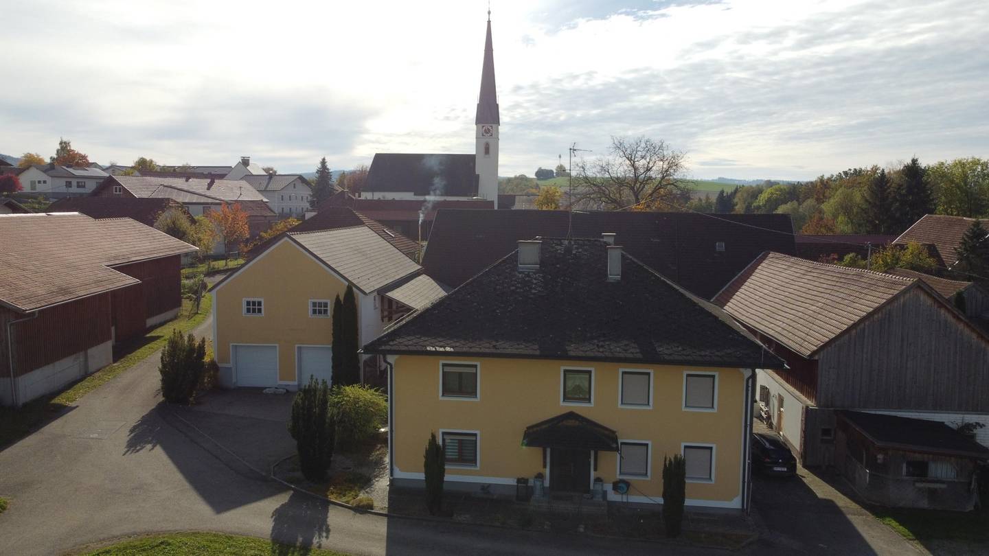 Anlageobjekt Pattigham: 3 Wohneinheiten, Innenhofpool, 600 m² Nutzfl.