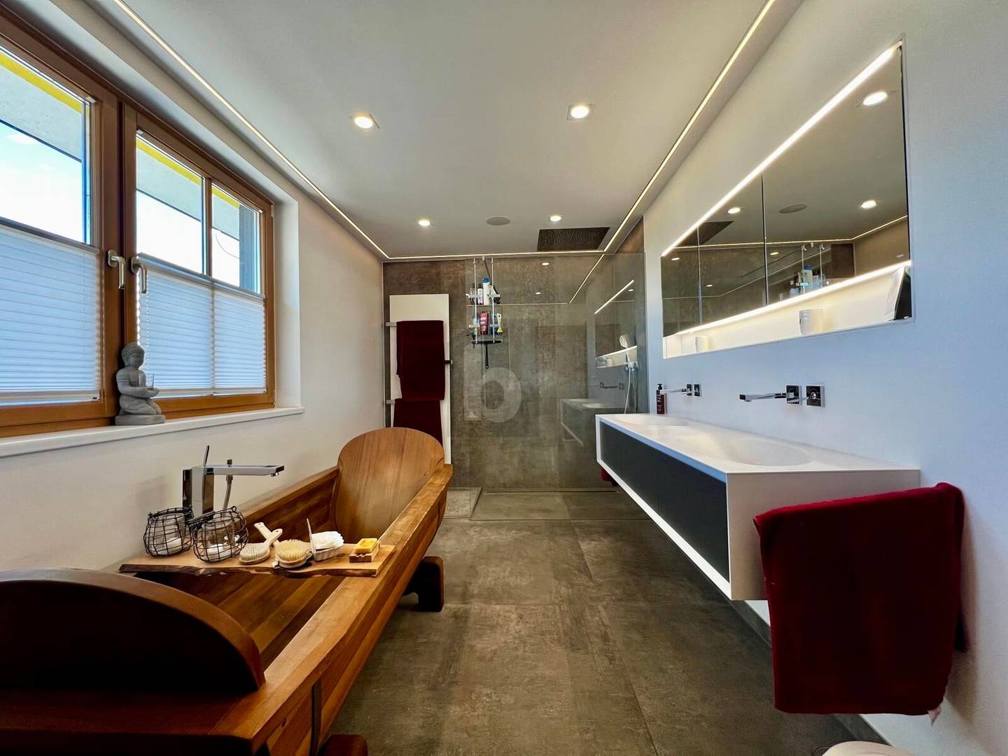 Zentrale Wohnung mit großer Dachterrasse