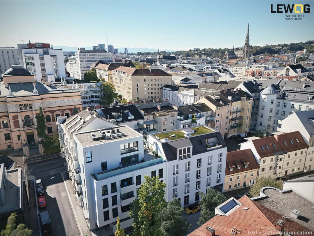 Neubauwohnung im Zentrum mit Balkon