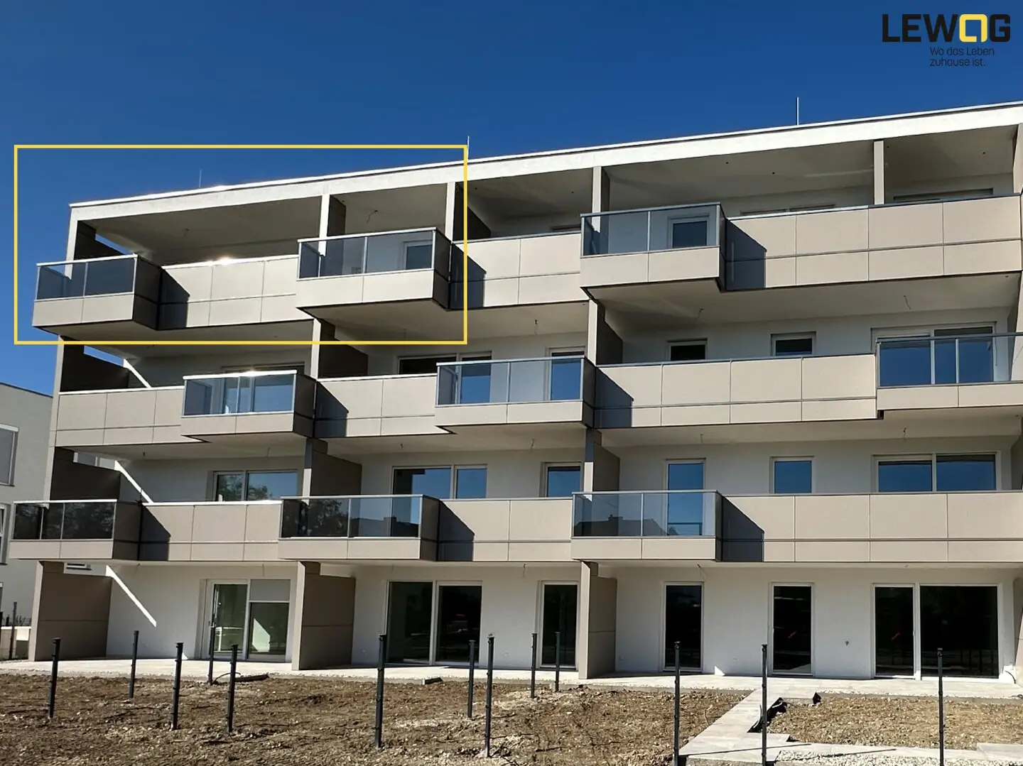 Top floor apartment new build with balcony