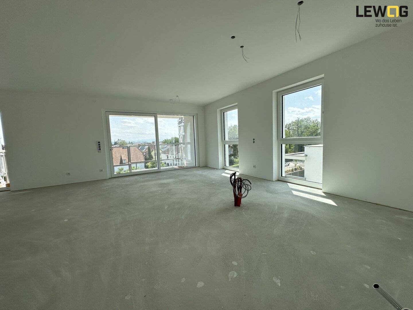 Top floor apartment new build with balcony