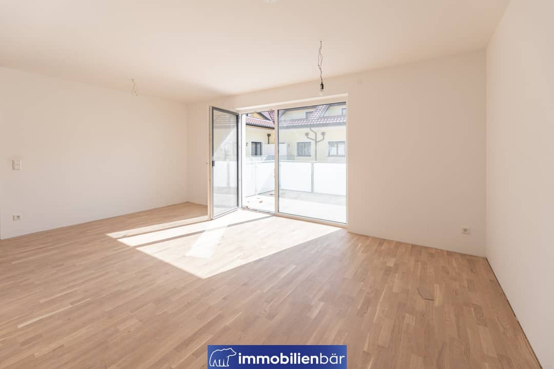 Moderne Neubauwohnung mit Balkon und Stellplatz