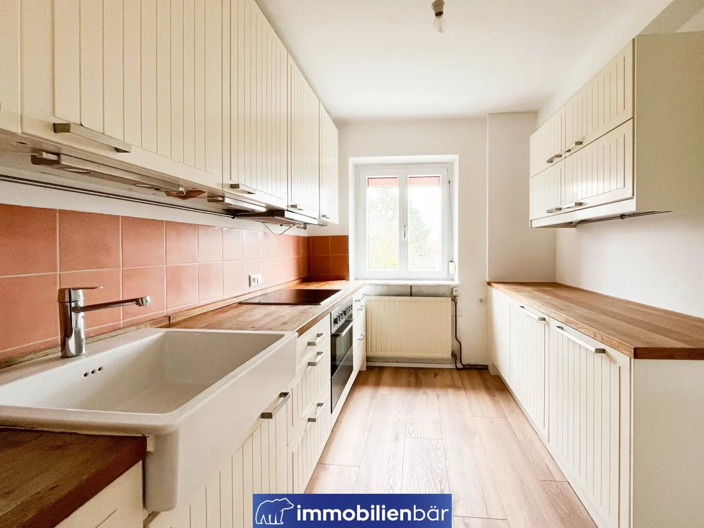 Maisonette apartment historic charm two levels center