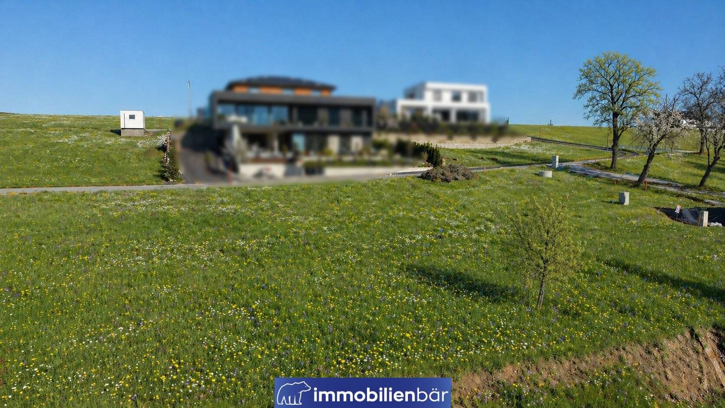Sunny plot of land in Kimpling: living in a quiet, natural location