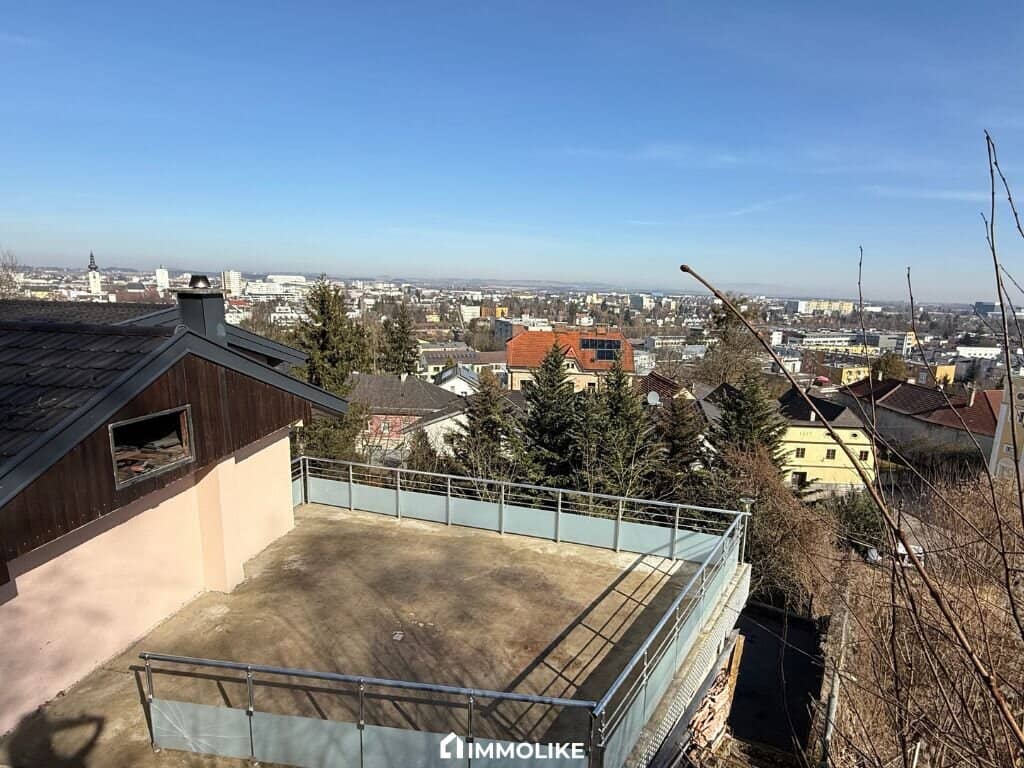 Ein Haus, zwei Wohnungen, fantastische Aussicht – großzugiges ZFH in Thalheim bei Wels.