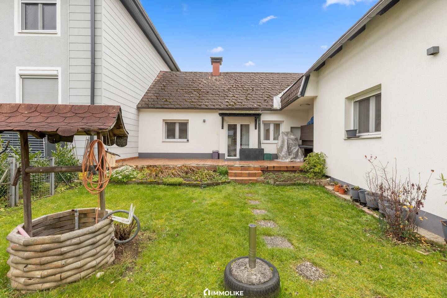 Generous one to two family house | 7 bedrooms | double garage | garden | Laakirchen
