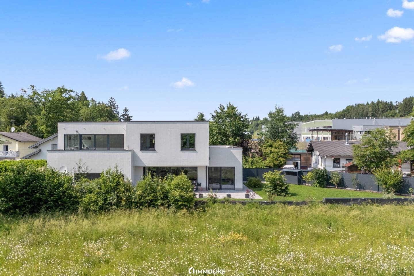 Einzigartige Luxus-Villa in Ohlsdorf – traumhafte Lage, modernes Design & großzügiger Raumkomfort