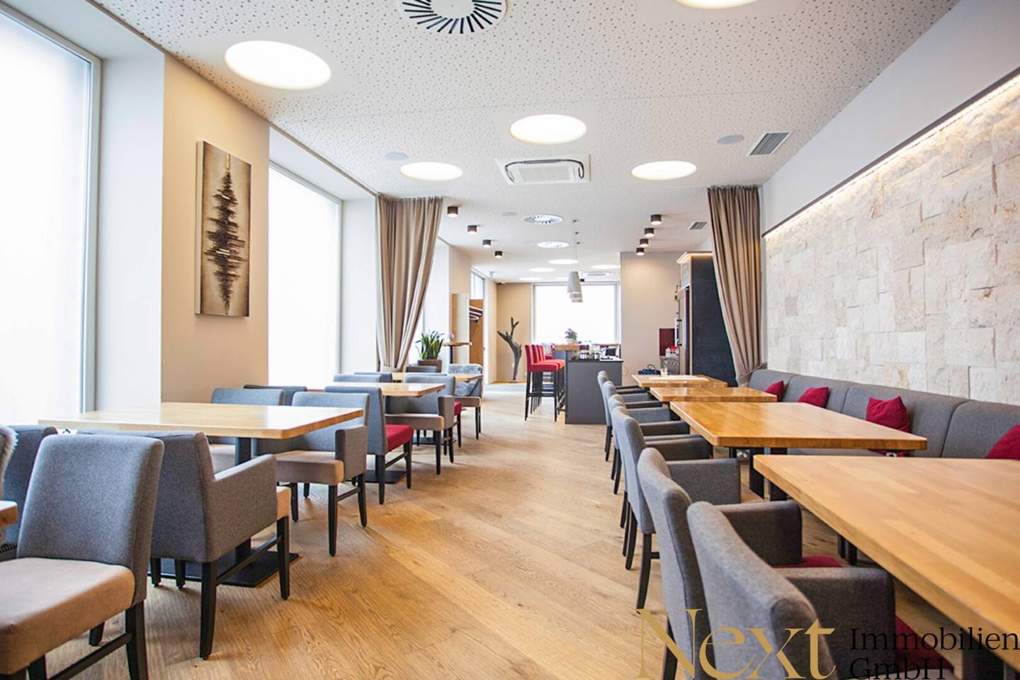 Inviting fully furnished restaurant premises in an excellent central location of Linz for lease