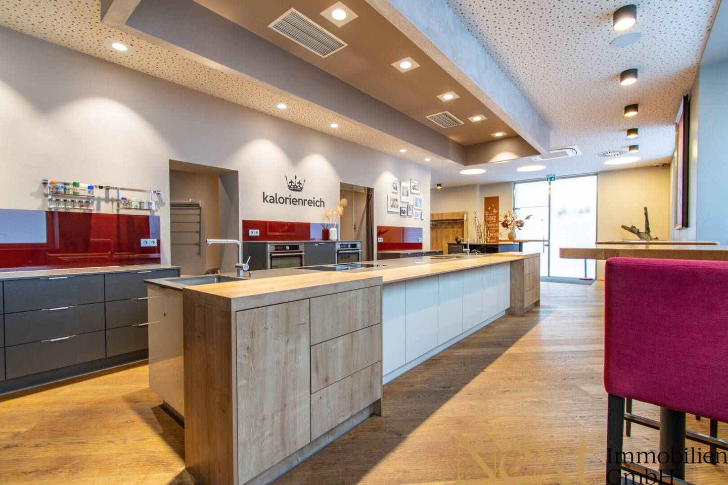 Inviting fully furnished restaurant premises in an excellent central location of Linz for lease