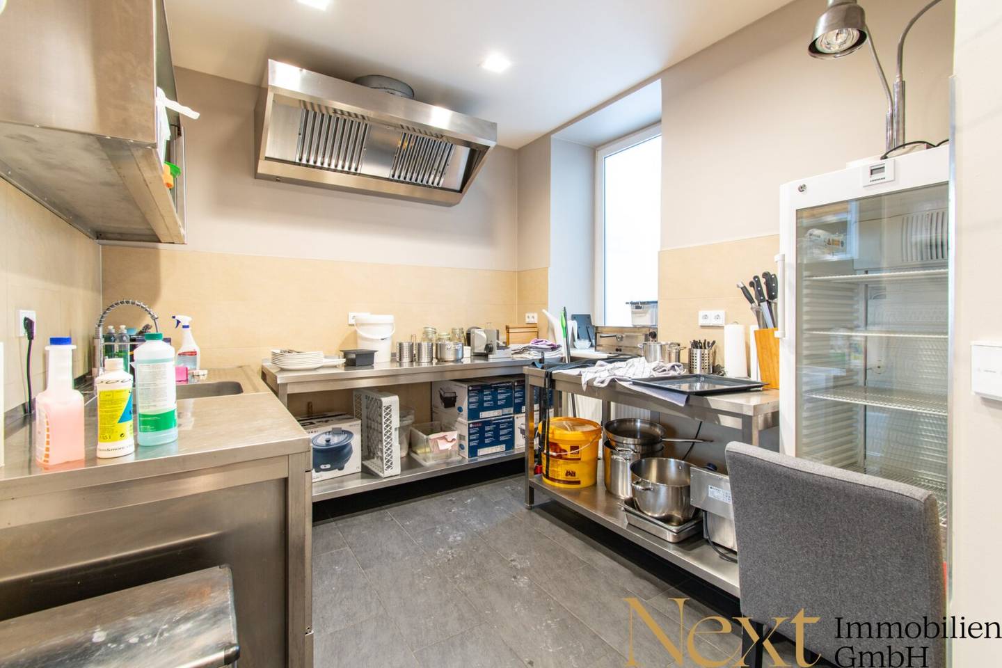 Inviting fully furnished restaurant premises in an excellent central location of Linz for lease