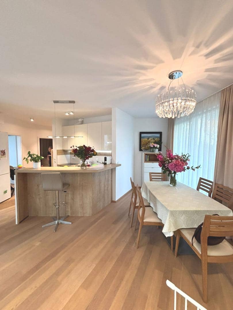 Modern apartment with garden and terrace in a quiet setting