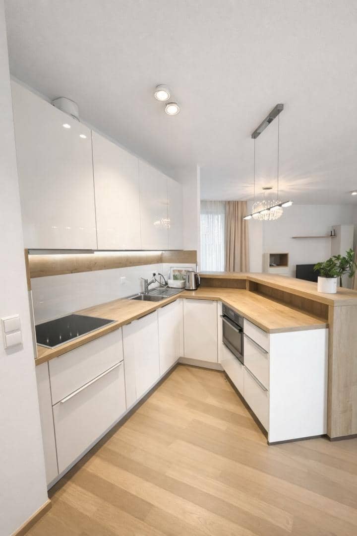 Modern apartment with garden and terrace in a quiet setting
