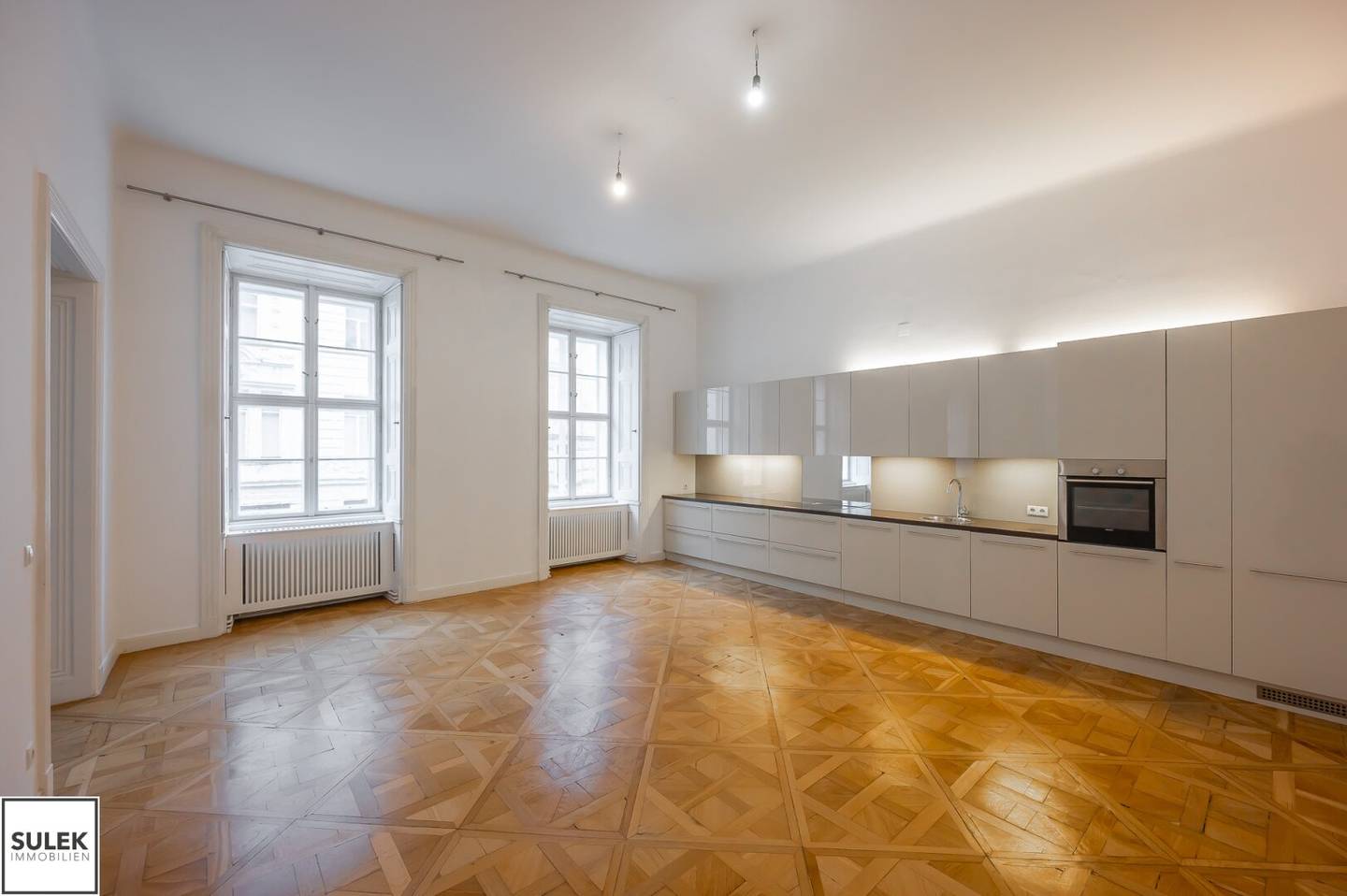 Wohnung in der Innenstadt nahe Schwedenplatz 5 Zimmer