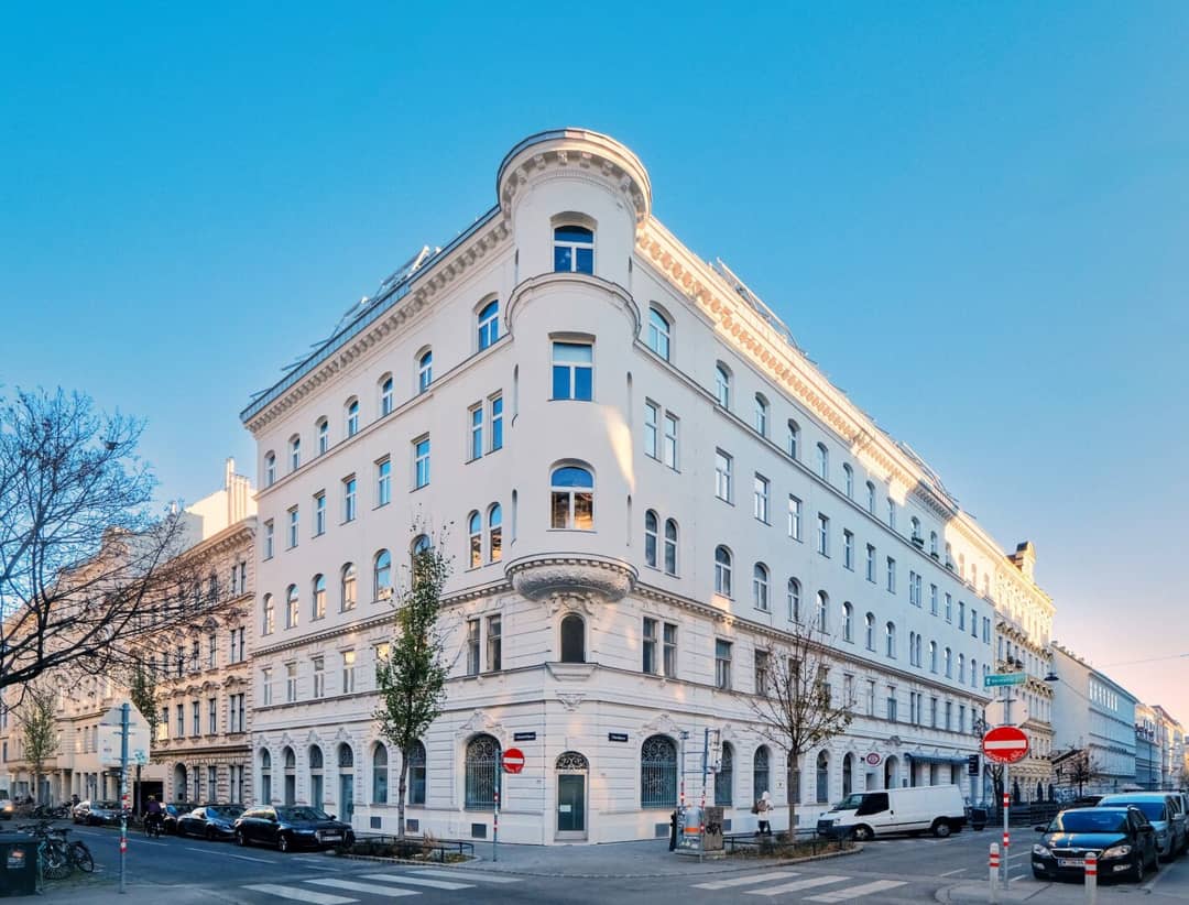 Dachgeschosswohnung mit Terrasse und Klimaanlage im 7. Bezirk
