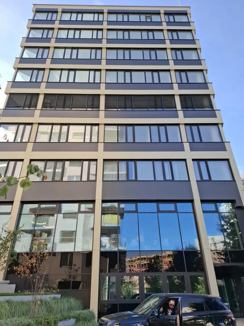 new office building, energy efficient, first occupancy, bright office, immediately available
