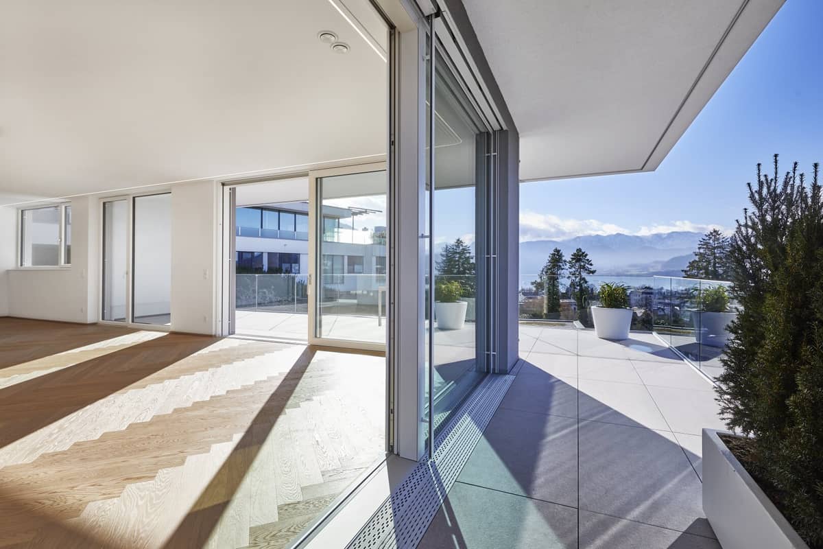 Luxus-Penthouse mit Privatgarten & Seeblick in Gmunden – Neubau 2025