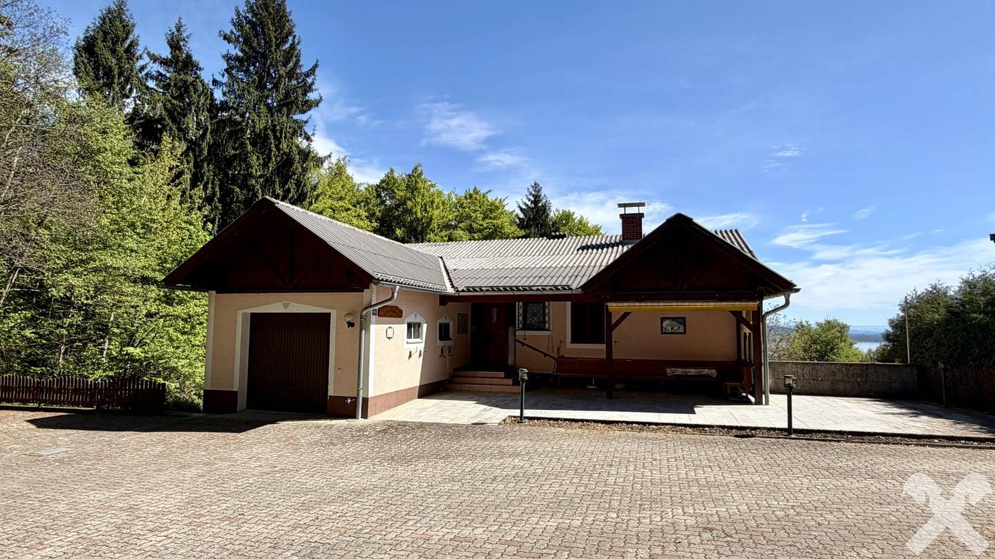 Großzügiges Einfamilienhaus mit Seeblick in ruhiger Lage am Wörthersee