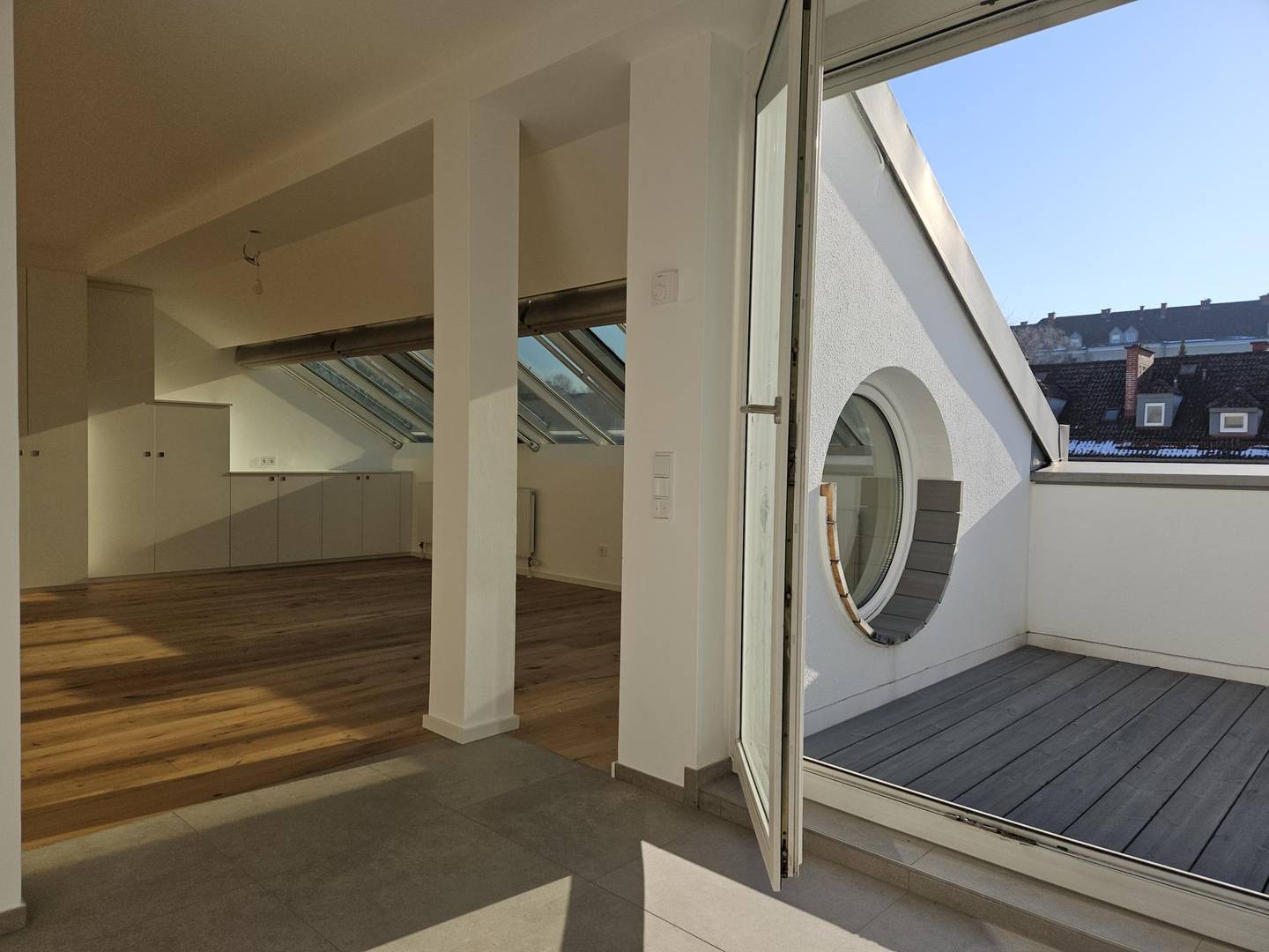 Dachgeschosswohnung Loft with Dachterrasse