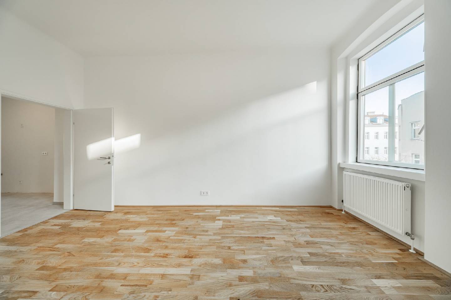 Klassische 2-Zimmer Altbau Wohnung am Meiselmarkt